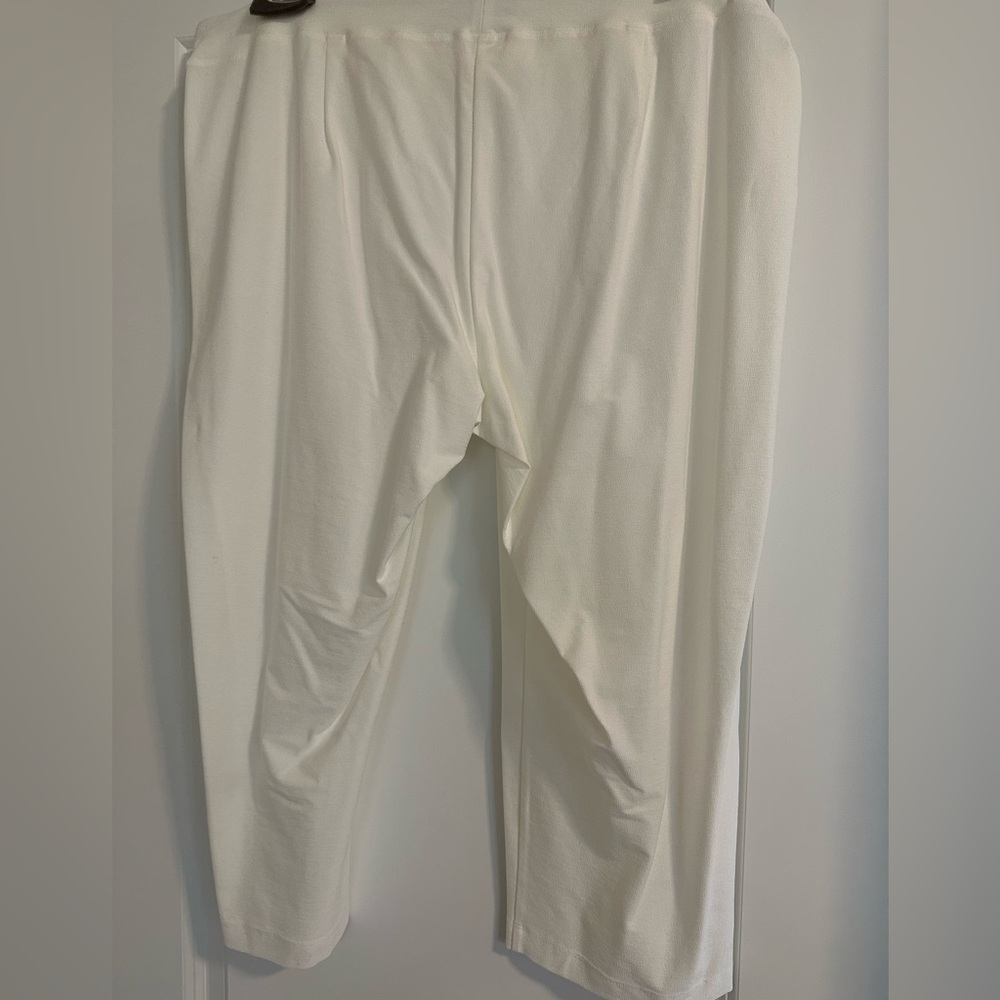 Eileen Fisher white slim capris